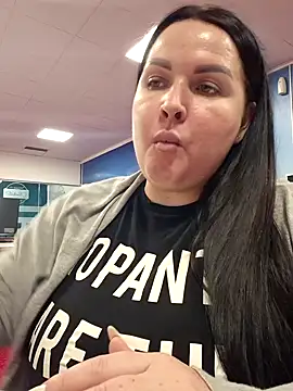 GeorgiaLerox online show from January 18, 1:25 pm