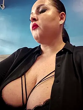 GeorgiaLerox online show from March 17, 1:36 pm