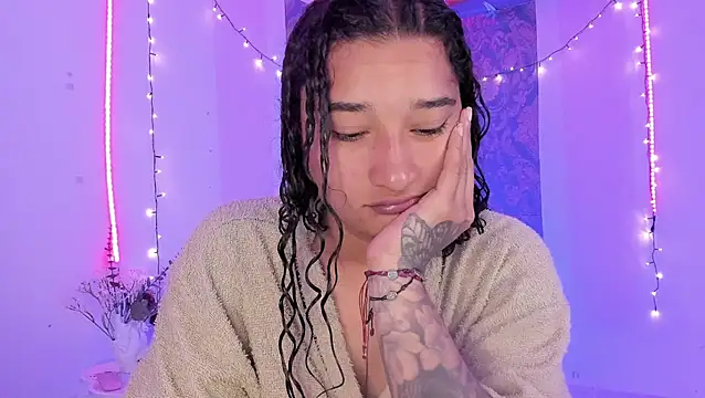 Eva Lee  online show from June 3, 10:38 am