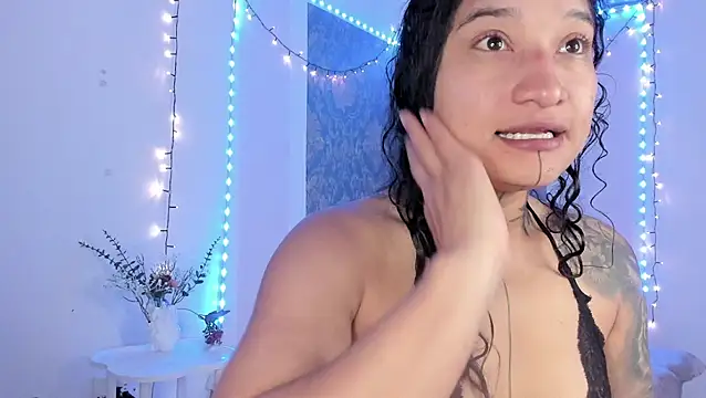 Eva Lee  online show from April 8, 10:28 am