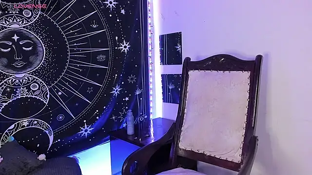 Eva Lee  online show from October 21, 9:41 am