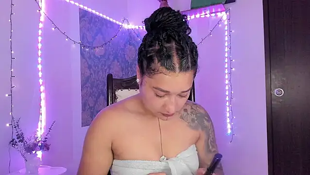 Eva Lee  online show from March 4, 9:50 am