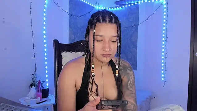 Eva Lee  online show from March 22, 9:44 am