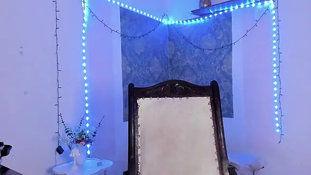 Eva Lee  online show from March 13, 10:20 am