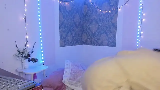 Eva Lee  online show from March 27, 11:11 am