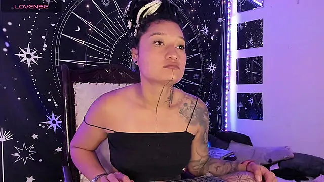 Snapshot of Eva_Lee_ chatting on October 4, 9:22 am Eva Lee online show from October 4, 9:22 am