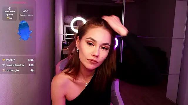 Meow Sophie online show from December 21, 4:36 pm