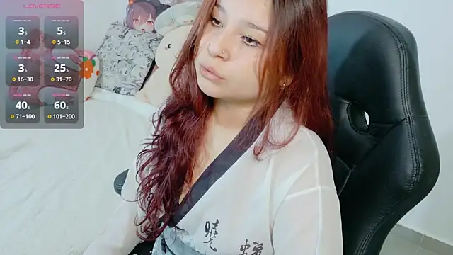 Snapshot of Hanaa_rosse chatting on October 7, 1:34 pm Hanaa rosse online show from October 7, 1:34 pm