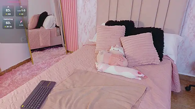 Snapshot of Hanaa_rosse chatting on November 11, 1:28 pm Hanaa rosse online show from November 11, 1:28 pm