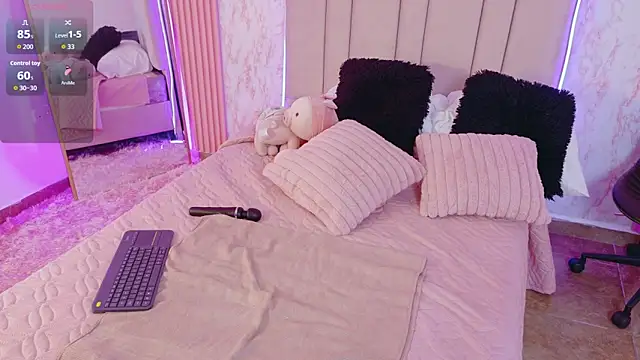 Snapshot of Hanaa_rosse chatting on November 8, 1:36 pm Hanaa rosse online show from November 8, 1:36 pm