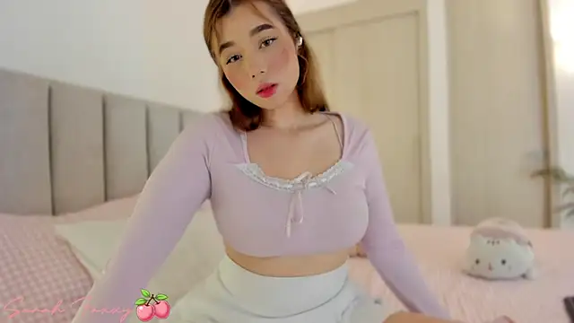 Snapshot of Foxxy222_ chatting on November 4, 11:52 pm Foxxy222 online show from November 4, 11:52 pm