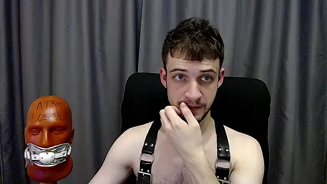 Snapshot of _Damien_thorn_ chatting on December 3, 3:18 am Damien thorn online show from December 3, 3:18 am