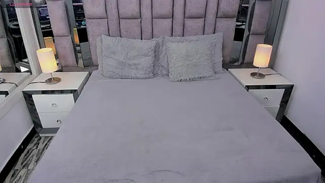 EMMAHILL1 online show from October 19, 11:13 am