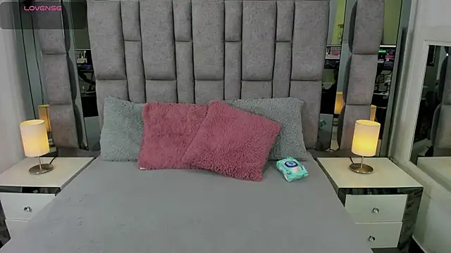 Snapshot of EMMAHILL1 chatting on July 21, 11:11 am EMMAHILL1 online show from July 21, 11:11 am