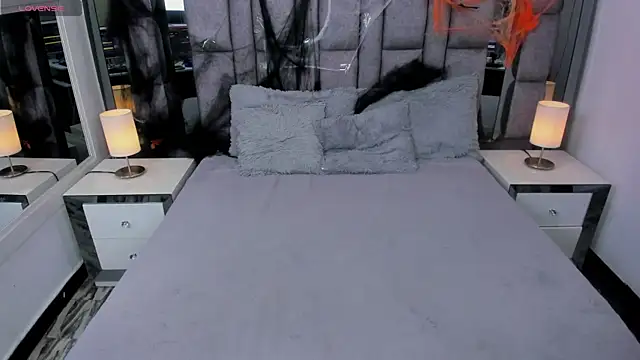 EMMAHILL1 online show from October 31, 11:51 am