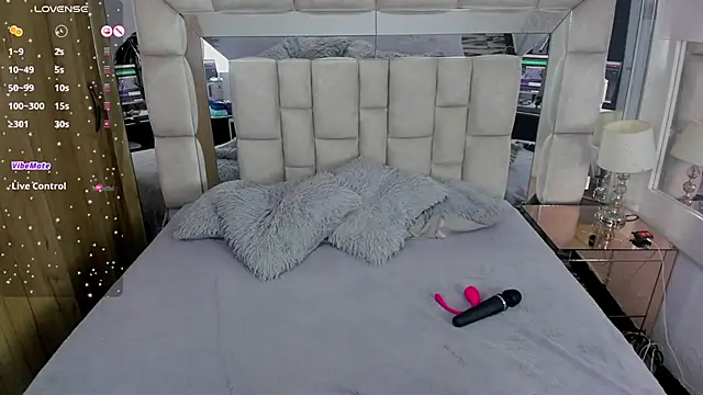 EMMAHILL1 online show from February 21, 11:34 am