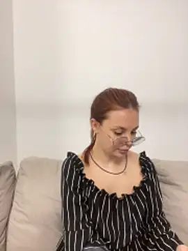 lovebellagrey online show from February 11, 3:56 pm