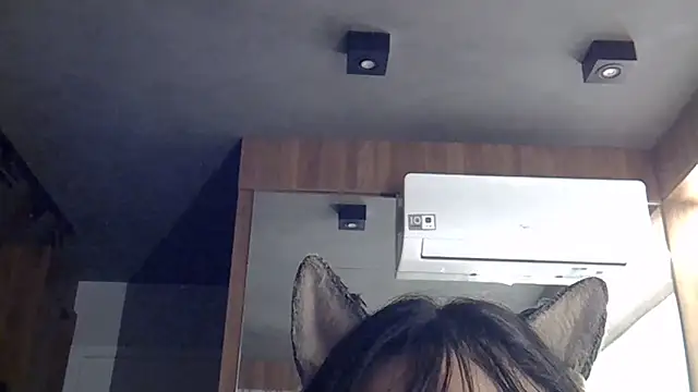 Skinny-Kitten online show from February 8, 9:29 am