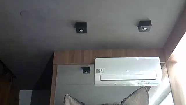 Skinny-Kitten online show from October 13, 2:35 am