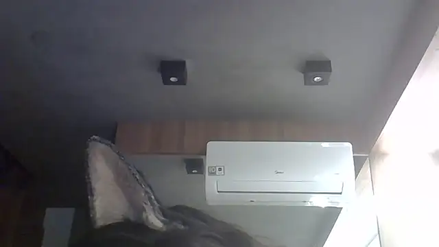 Skinny-Kitten online show from February 13, 1:11 pm