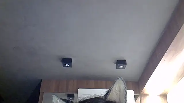 Skinny-Kitten online show from February 18, 4:32 am