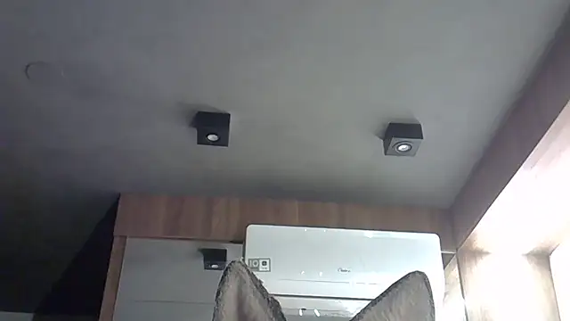 Skinny-Kitten online show from November 15, 5:33 am