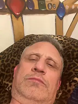 prekumstud online show from February 3, 9:30 am