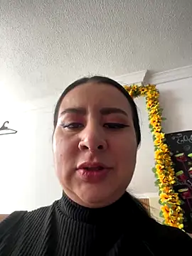 Abril Luv online show from October 1, 12:42 pm