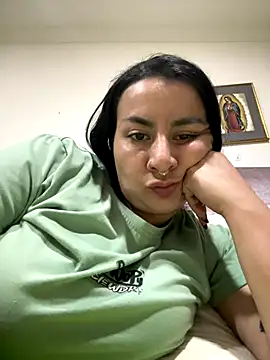 Abril Luv online show from December 17, 1:21 am