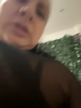 Abril Luv online show from November 24, 12:38 pm