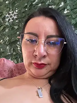 Abril Luv online show from March 11, 3:23 pm