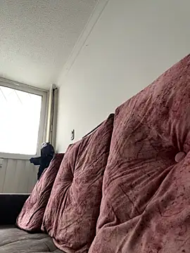 Abril Luv online show from March 12, 1:26 pm