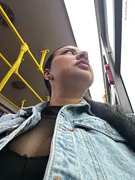 Abril Luv online show from March 27, 12:06 pm