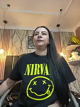 Abril Luv online show from March 8, 1:25 pm