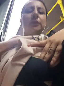 Abril Luv online show from February 11, 1:27 am