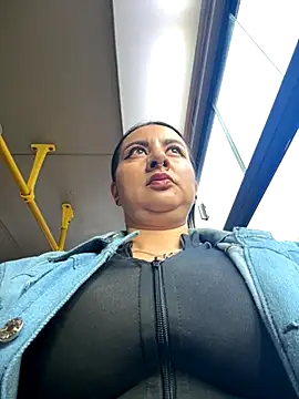 Abril Luv online show from December 3, 12:26 pm