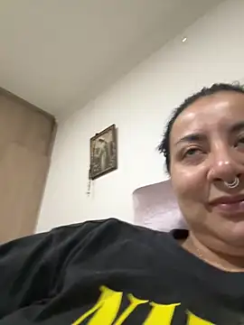Snapshot of Abril_Luv chatting on May 25, 12:54 am Abril Luv online show from May 25, 12:54 am