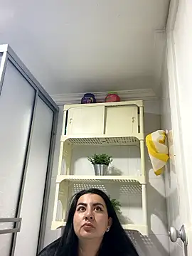 Abril Luv online show from December 1, 1:06 am