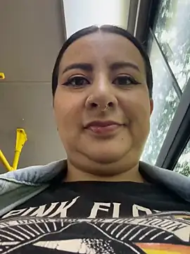 Abril Luv online show from March 23, 12:49 pm