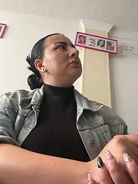 Snapshot of Abril_Luv chatting on May 26, 1:09 pm Abril Luv online show from May 26, 1:09 pm