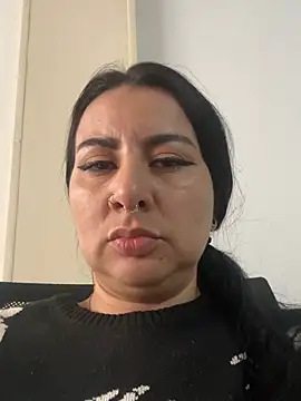 Snapshot of Abril_Luv chatting on April 25, 1:41 pm Abril Luv online show from April 25, 1:41 pm