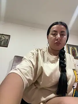 Abril Luv online show from June 15, 12:33 am