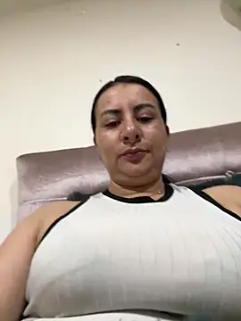 Abril Luv online show from March 25, 1:39 am