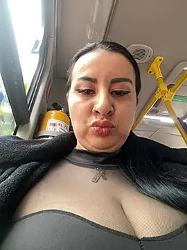 Abril Luv online show from March 21, 12:06 pm