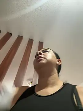 Abril Luv online show from January 12, 1:07 pm