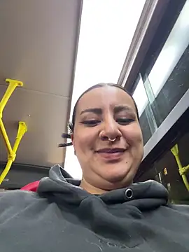 Abril Luv online show from February 10, 1:15 am