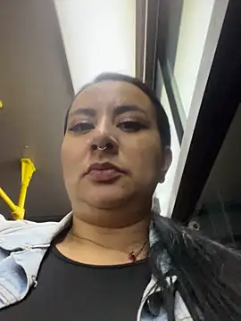 Abril Luv online show from October 15, 1:04 am