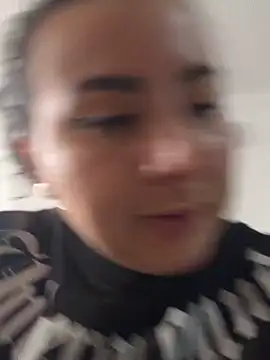 Abril Luv online show from March 28, 1:56 pm