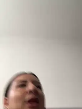 Abril Luv online show from March 14, 12:44 pm