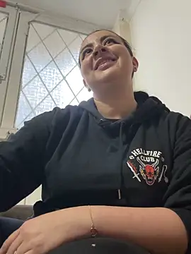 Abril Luv online show from October 25, 10:47 am